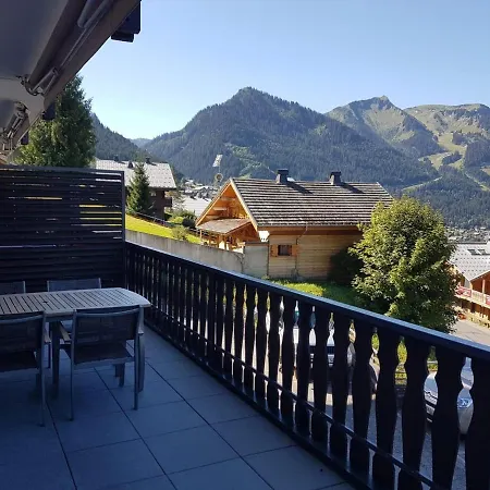 2 Pieces, 5 Pers, Au Centre De Avec Balcon, Parking Et Connexion Wifi - Fr-1-676-13 * Chatel