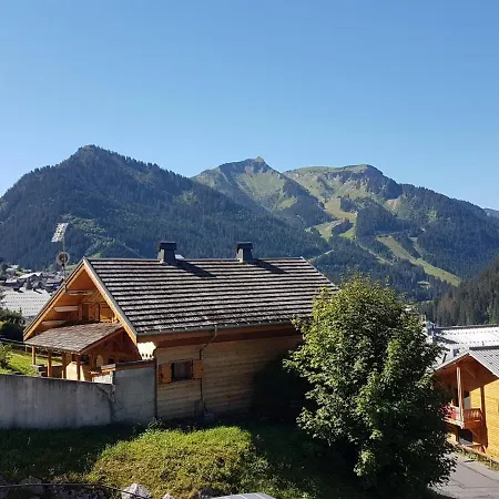2 Pieces, 5 Pers, Au Centre De Avec Balcon, Parking Et Connexion Wifi - Fr-1-676-13 Apartment Chatel